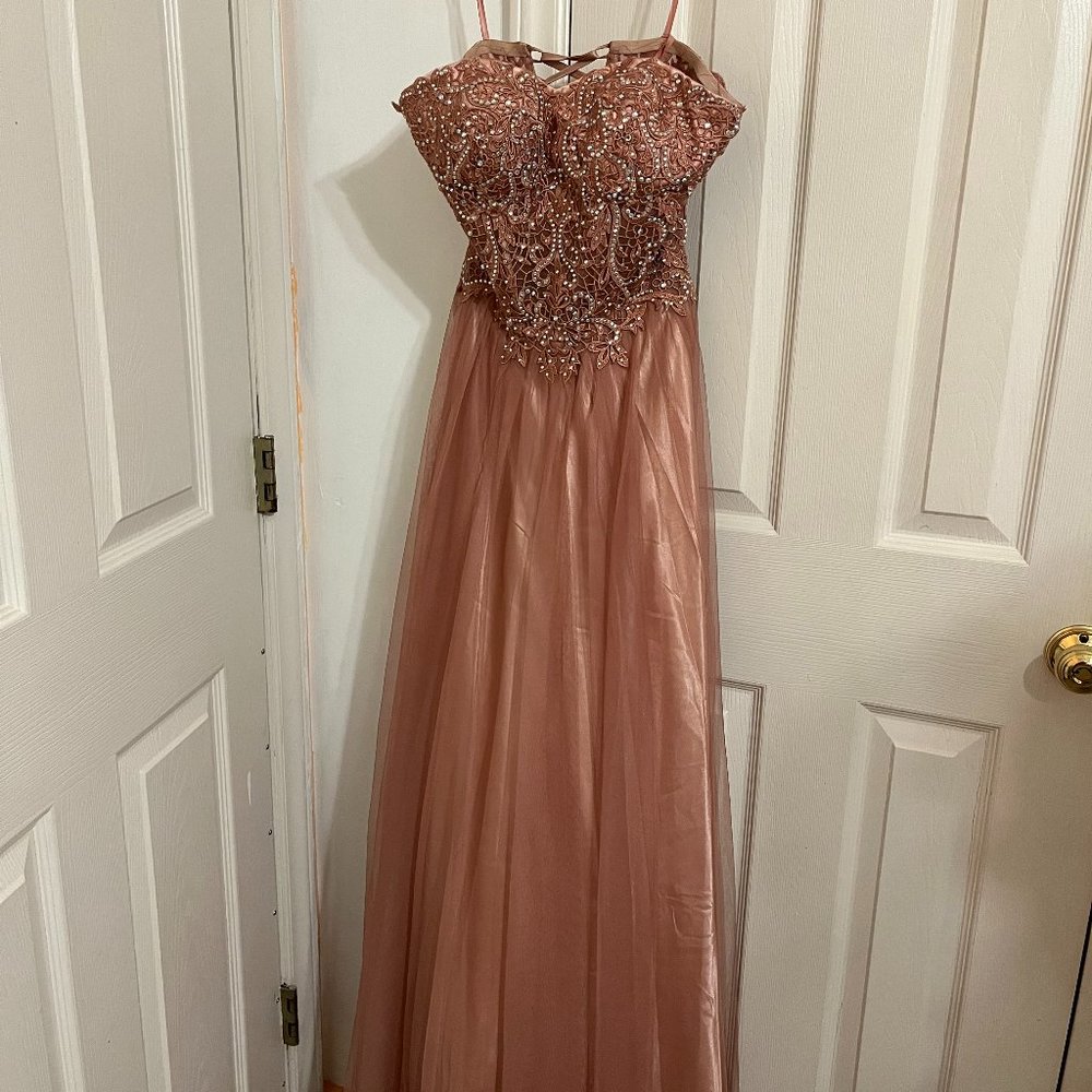 prom/pageant dress